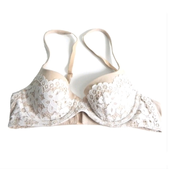 Victoria's Secret Body by Victoria Lined Demi Bra - Picture 1 of 3